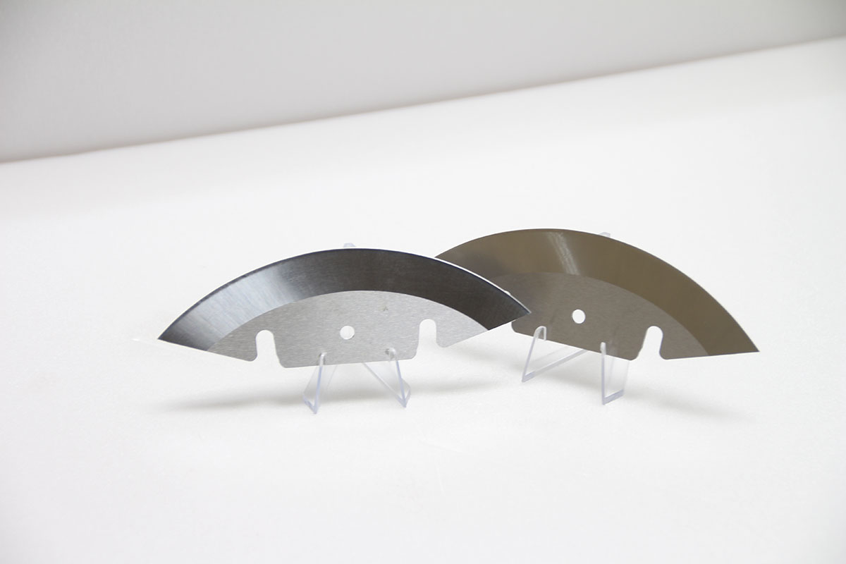 Knife for plastic machinery